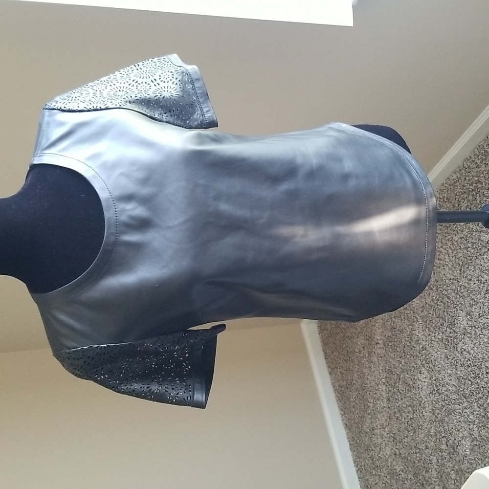 Neiman Marcus The Leather Collection w/tag Gorgeous. Size XS/P